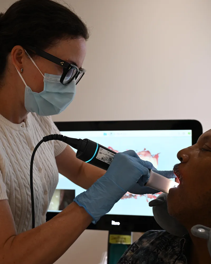 Final check of the fixed arch with the intraoral scanner